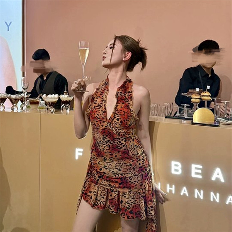 shemoda豹纹烈焰印花网纱拼接V领挂脖连衣裙女拉链修身飘带雪纺裙,淘宝优惠券,粉丝福利购,淘宝优惠卷