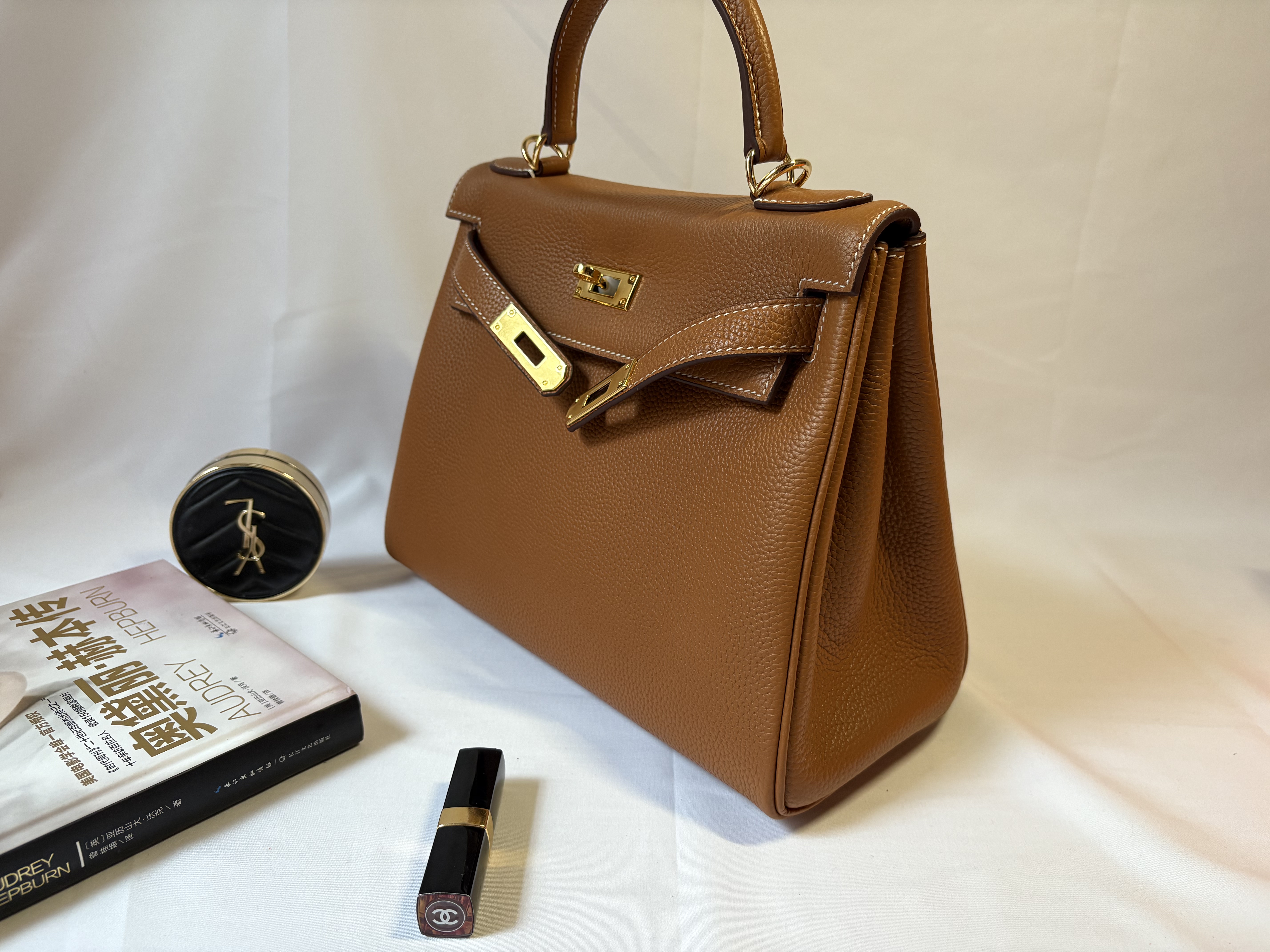 25CM金扣凯莉包头层TOGO皮料内缝手提女包 - 图3