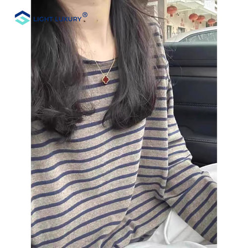 显瘦圆领条纹长袖t恤女2025新款简约休闲宽松内搭打底衫柔软上衣 - 图2