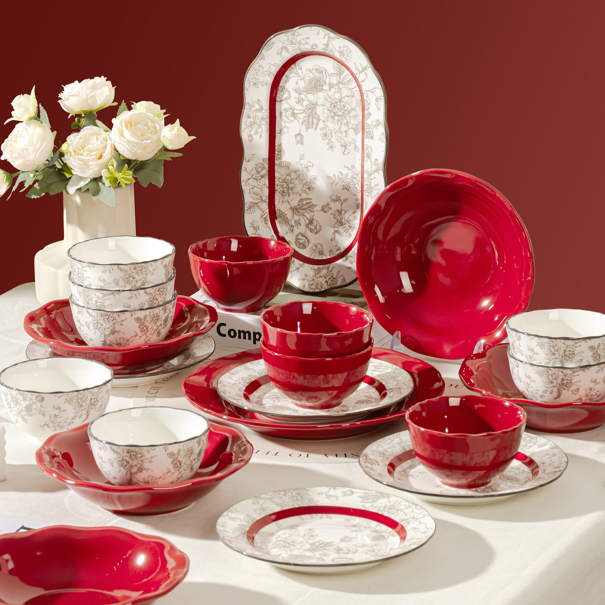 碗盘套装家用2025新款高颜值陶瓷餐具碗碟套装家用订婚结婚礼物