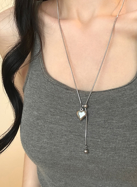 2025新款极简银色抽拉爱心吊坠项链女轻奢高级感长款卫衣链配饰