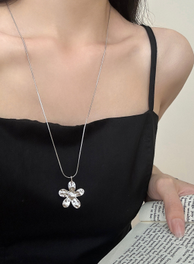 2025新款韩系银色花朵长款项链