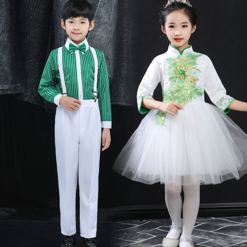小学生合唱服儿童幼儿园集体舞蹈春晓绿色诗歌朗诵服春天演出可爱
