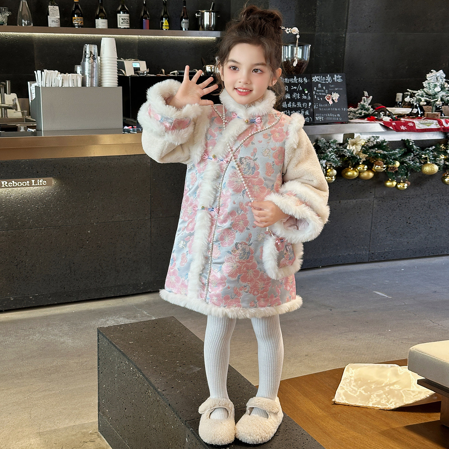 汉服女童冬季2026新款洋气儿童时髦网红爆款过年服女孩冬装裙子潮,淘宝优惠券,粉丝福利购,淘宝优惠卷