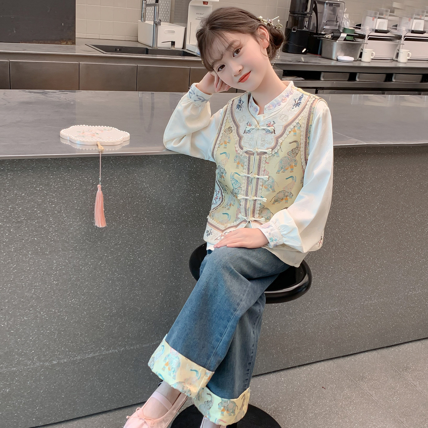 女童汉服套装2026新款春装儿童网红洋气新中式国风马甲女孩三件套,淘宝优惠券,粉丝福利购,淘宝优惠卷