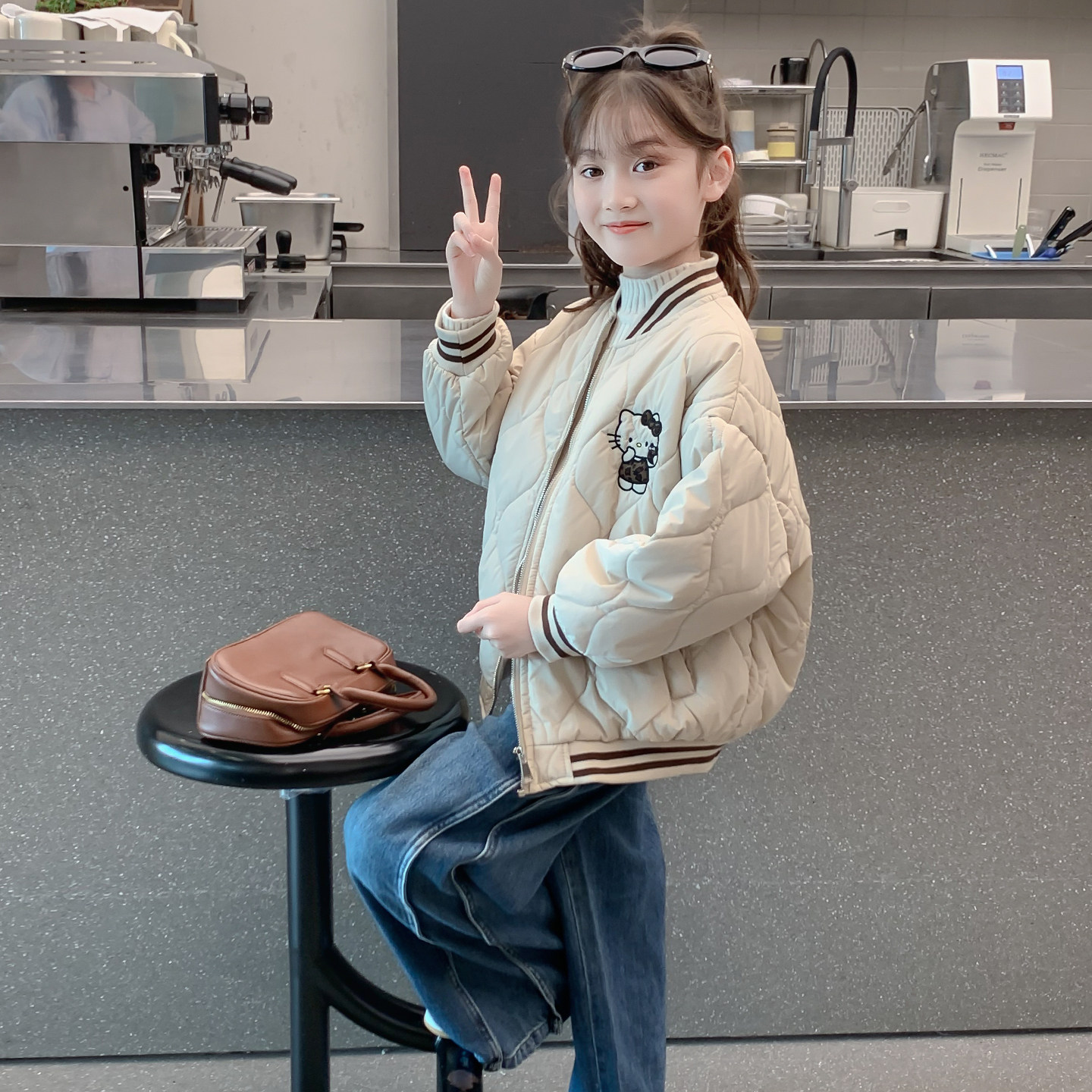 女童外套2025新款秋冬款儿童网红洋气时髦夹棉加厚冬装棒球服上衣,淘宝优惠券,粉丝福利购,淘宝优惠卷