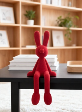 简约现代红兔树脂桌面摆件礼物