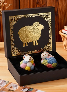 可爱小羊毛绒桌面摆件