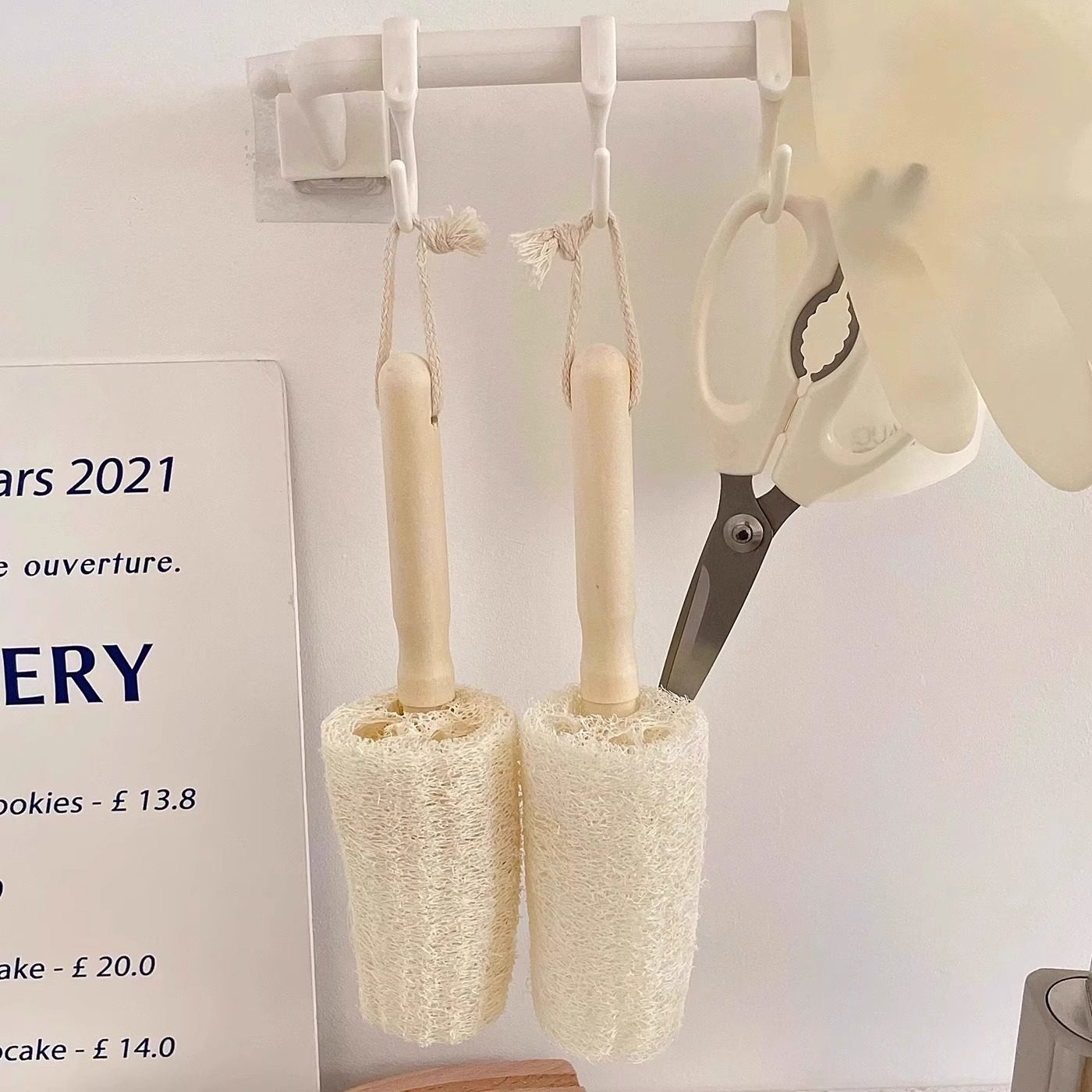 实木柄丝瓜络洗杯刷挂式长柄杯刷家用不沾油洗锅刷复古带柄洗碗刷,淘宝优惠券,粉丝福利购,淘宝优惠卷