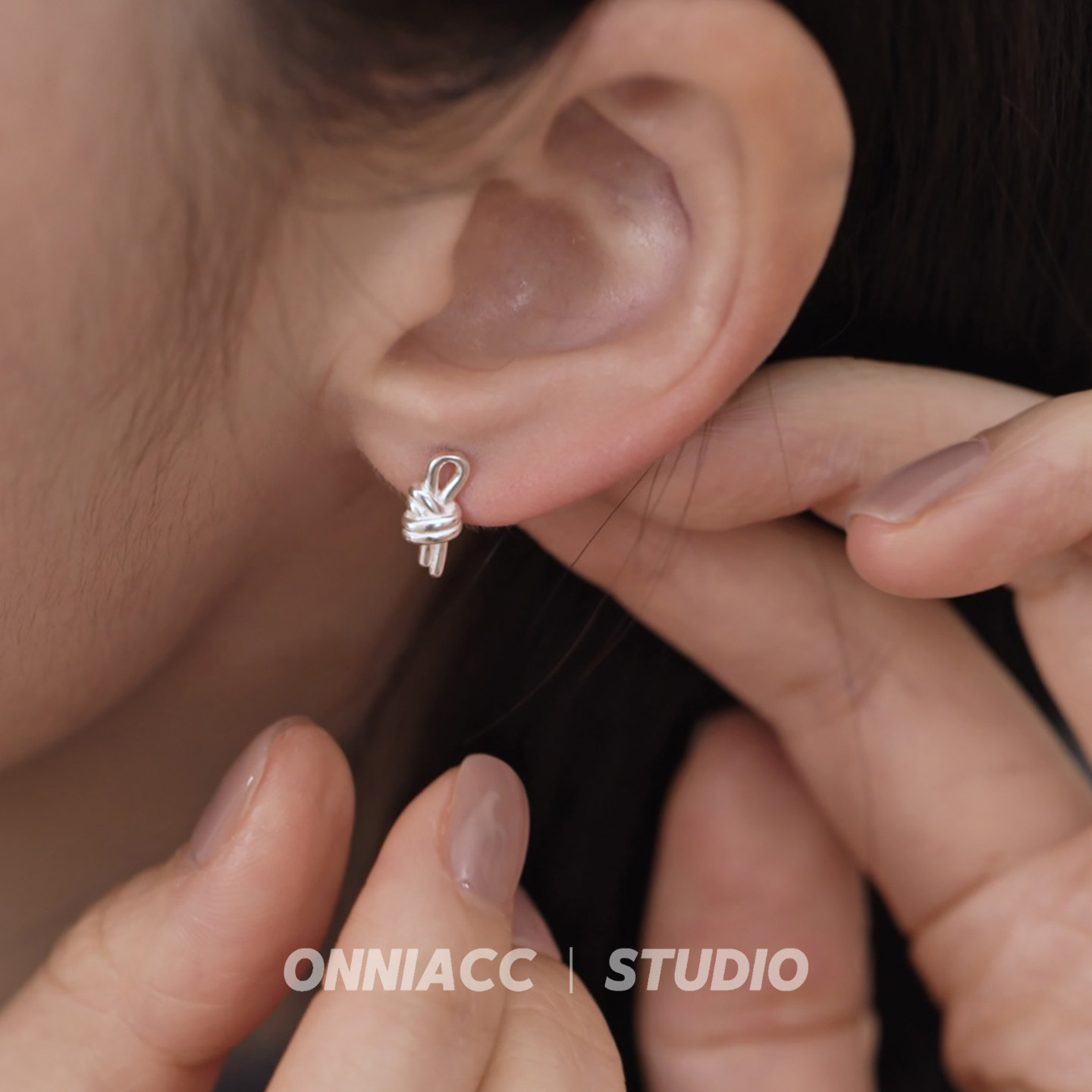 打结蝴蝶结耳钉女耳环纯银小巧迷你高级感轻奢小众设计2025年新款,淘宝优惠券,粉丝福利购,淘宝优惠卷