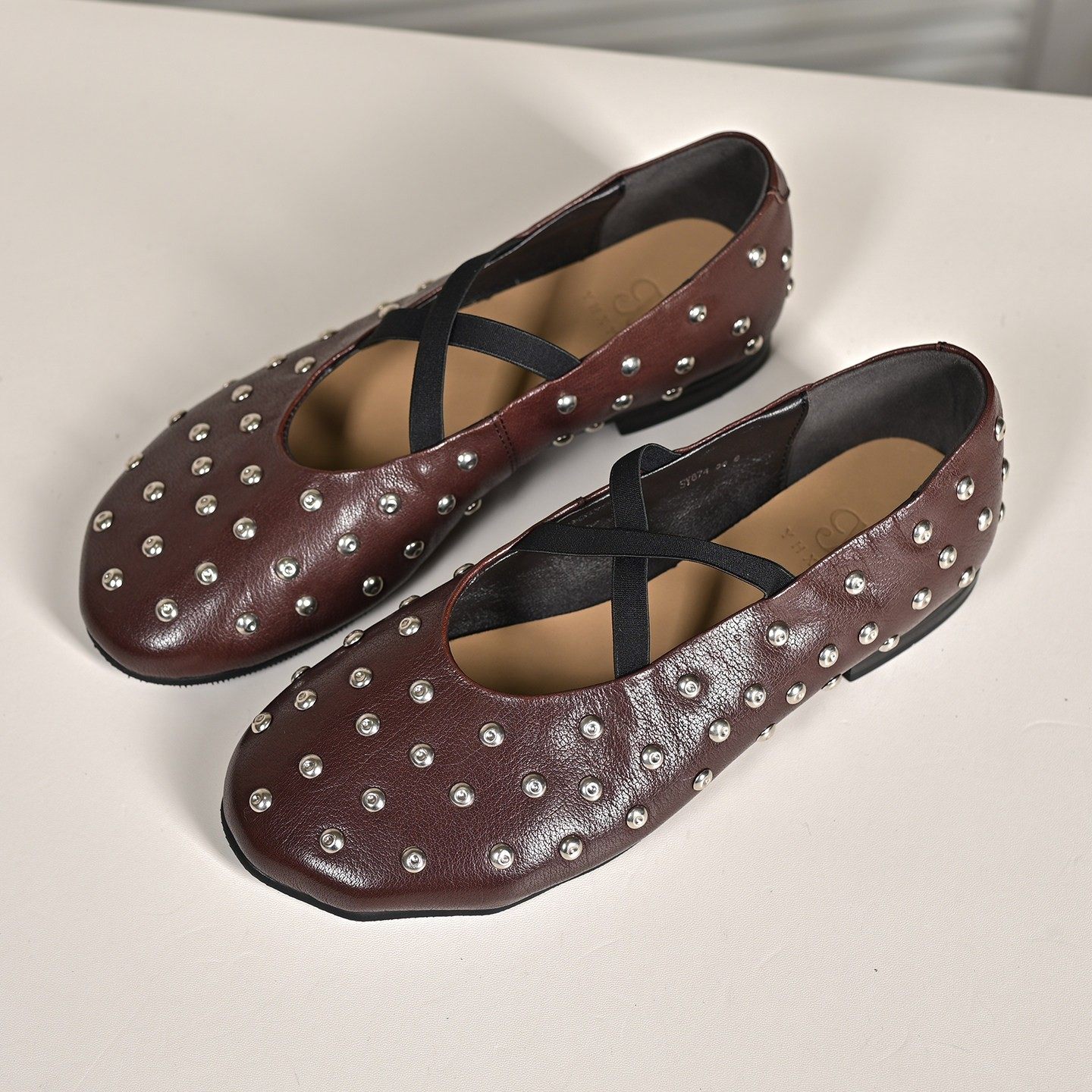 步享黑色铆钉玛丽珍鞋女软底2026春新款韩版圆头平底真皮浅口单鞋,淘宝优惠券,粉丝福利购,淘宝优惠卷