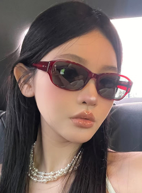 少女风复古红色素颜百搭墨镜
