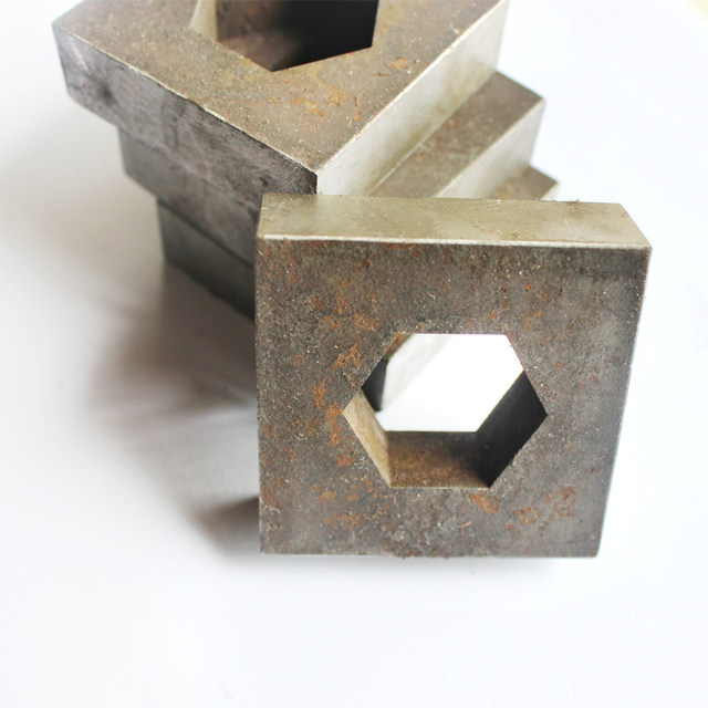 Cylinder fixed safety fast connection iron block