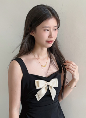 米色缎面蝴蝶结领结衣服领口装饰