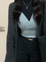 Big Code Fat Sister Foreign Air Outside Wearing Short V Collar Knit Harness Blouse Blouse Women Autumn Winter Stack Wearing Undershirt Two Sets