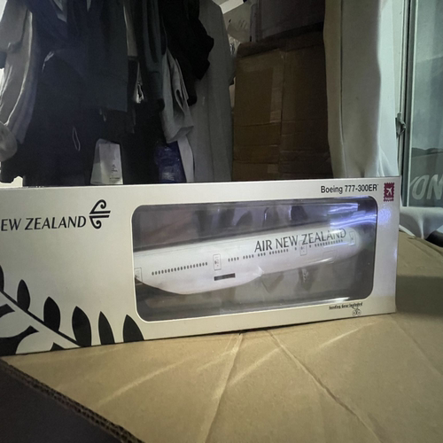 出精致的模型飞机，为Air New Zealand，采用经典的白色为主色调 - 图2