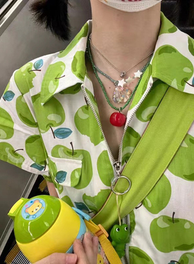 这三件套项链也太Y2K了