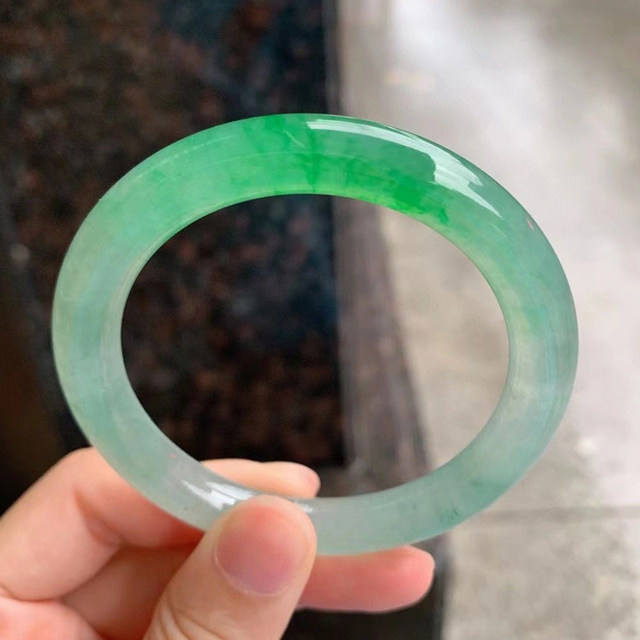 Burmese Lady Cui Jade Tiancheng A goods natural ice type yellow jade concubine jade bracelet for women live broadcast special shooting