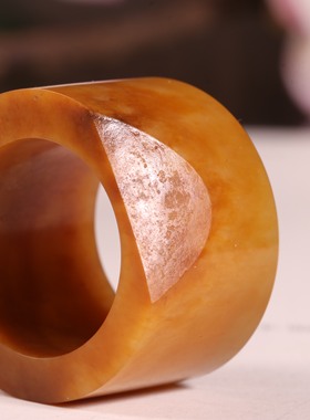 天然新疆和田玉黄沁籽料扳指黄玉戒指籽玉戒圈鸡油黄正宗