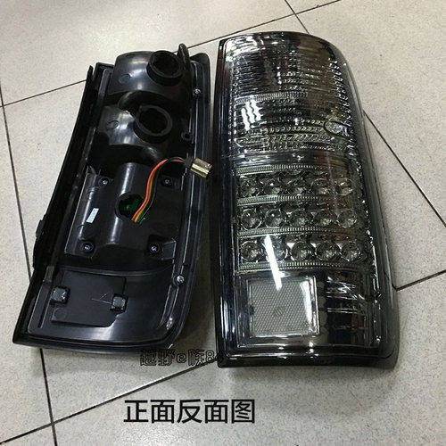 适用于丰田陆地巡洋舰4500/LC80越野车改装LED防追后尾灯总成对装 - 图2