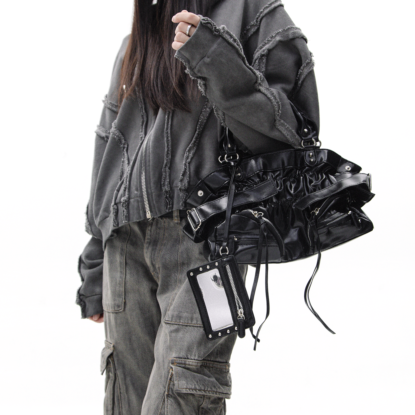 WCH巴黎平替辣妹朋克机车风流苏褶皱皮绑带铆钉手提包单肩挎包ins,淘宝优惠券,粉丝福利购,淘宝优惠卷