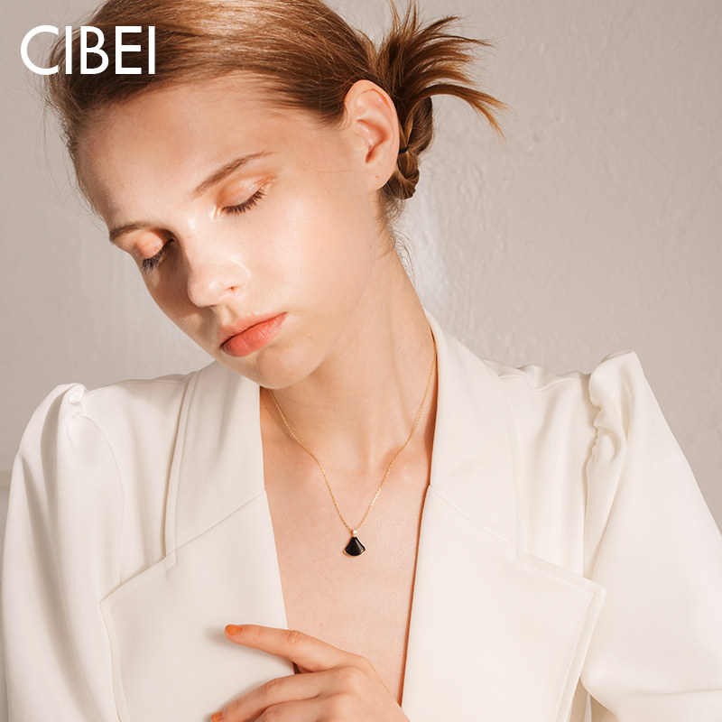 纯银贝壳小裙子女2020年新款锁骨链 慈贝项链