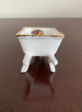 Royal Albert 皇家阿尔伯特 Country Roses 老镇玫瑰骨瓷收藏摆件