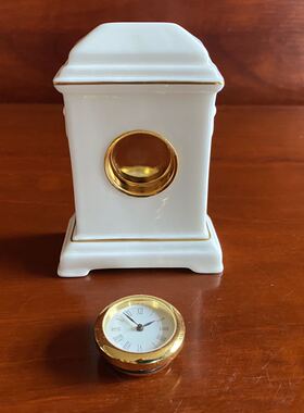 英国 Royal Crown Derby 皇家皇冠德贝 迷你装饰瓷钟 石英表摆件
