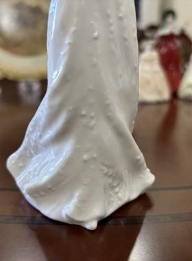 Royal Doulton 皇家道尔顿 1992年 With Love 手工瓷偶瓷美人摆件