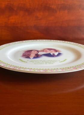 Royal Doulton 皇家道尔顿 英国威廉王子2010年订婚纪念碟 收藏盘