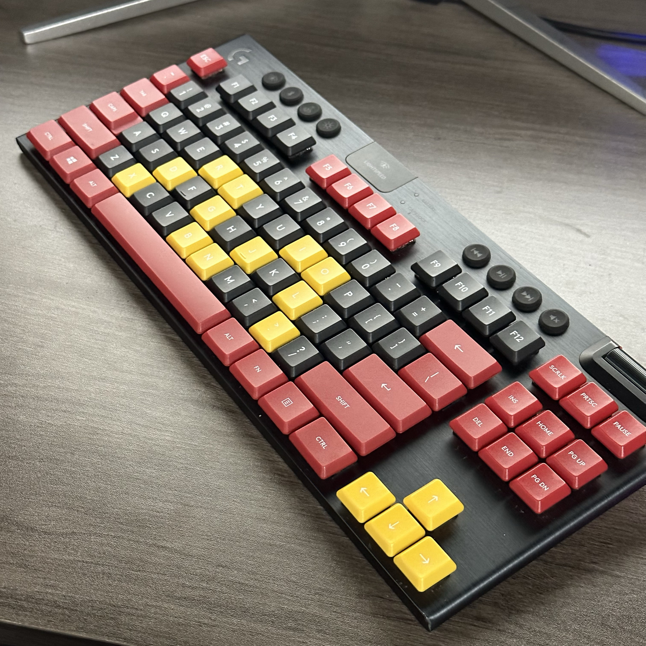 G913 PBT键帽 罗技G913TKL G813 G915 G915TKL PBT黑白透明键帽 - 图3