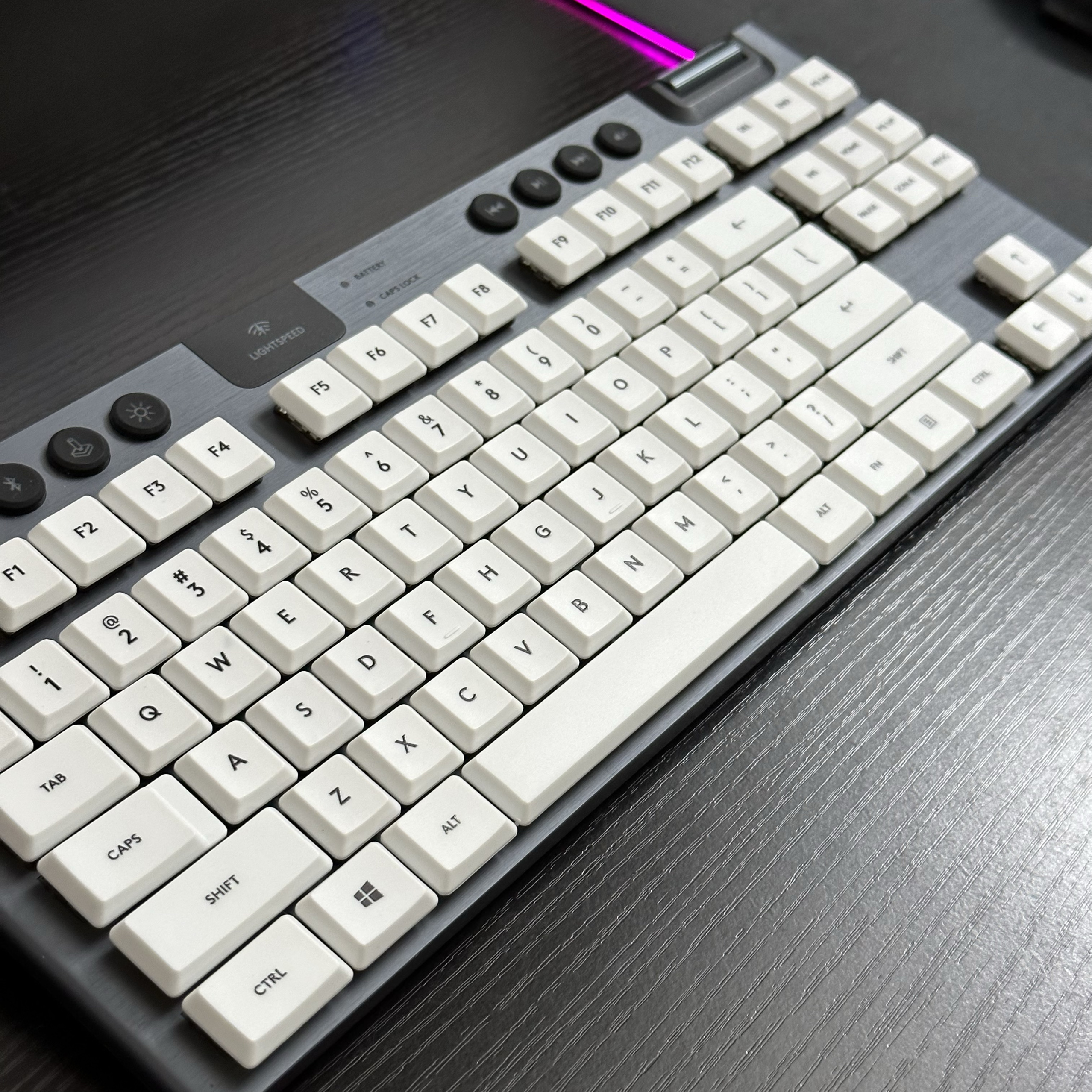 G913 PBT键帽 罗技G913TKL G813 G915 G915TKL PBT黑白透明键帽 - 图1