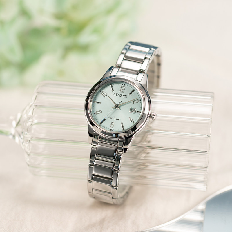 Citizen Eco-Drive date display is exquisite and simple