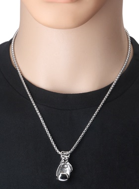 不锈钢个性街头健美健身拳击运动拳套吊坠挂坠钛钢男女毛衣项链