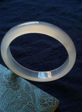 天然巴西白玛瑙荔枝冻手镯