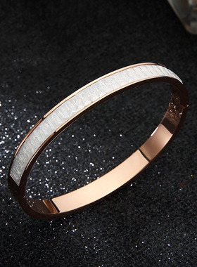 钛钢玫瑰金冰晶石手镯