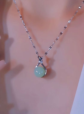 简约高级感新中式绿色福袋项链女