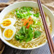 ໂຖປັດສະວະຂະຫນາດໃຫຍ່ຂອງ noodles ທີ່ບໍ່ແມ່ນຂົ້ວ Malatang