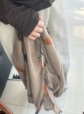山羊绒手绘散须保暖围巾披肩