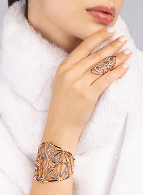 [杨紫同款]APM Monaco个性马年戒指玫瑰金色几何设计现代典雅手饰