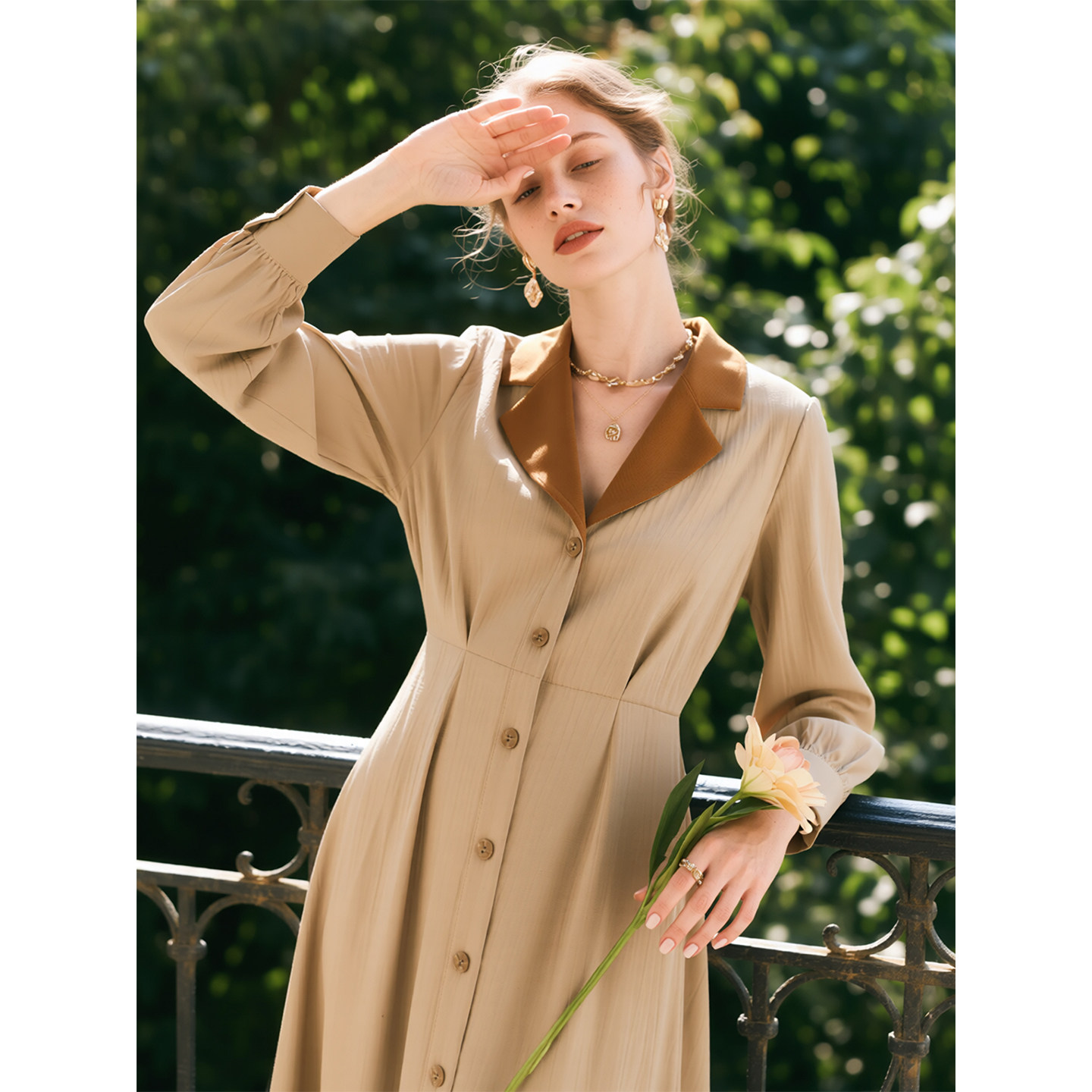 卡其色长袖连衣裙女2026年春季新款温柔风法式收腰显瘦气质裙子,淘宝优惠券,粉丝福利购,淘宝优惠卷