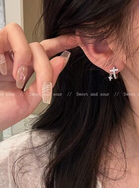 Y2K甜酷十字架耳环辣妹风百搭