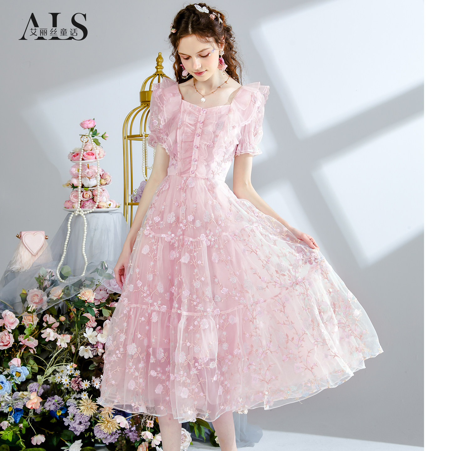 艾丽丝2025夏季新款优雅仙气公主裙杏色短袖刺绣中长款蛋糕连衣裙
