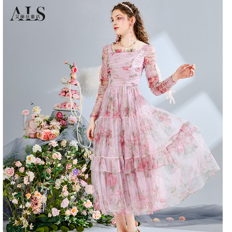 艾丽丝2026春季新款甜美粉色印花连衣裙重工蕾丝方领中长款公主裙,淘宝优惠券,粉丝福利购,淘宝优惠卷