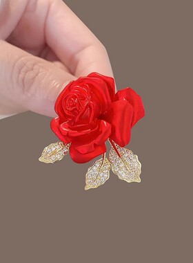 撤柜国风时尚红色玫瑰胸针女高级感精致复古胸花气质花朵外套别针
