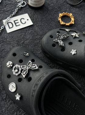 小众金属质感蝴蝶洞洞鞋扣crocs