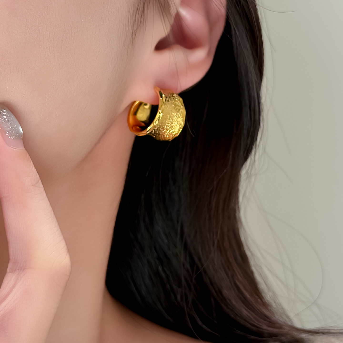 【新品9折】欧美小众设计宽边磨砂肌理金属C形耳环耳钉潮人个性女,淘宝优惠券,粉丝福利购,淘宝优惠卷