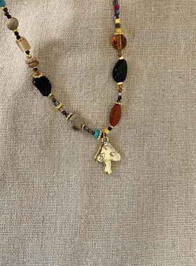 法式复古时髦小众天然石彩色串珠日出蘑菇吊坠项链女毛衣链高级感