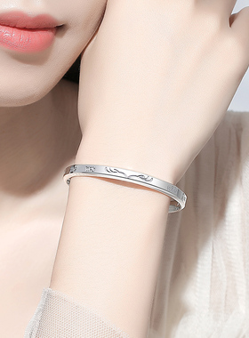 一鹿有你女士新款纯银手镯