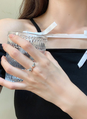 灵动蝴蝶小众高级感戒指